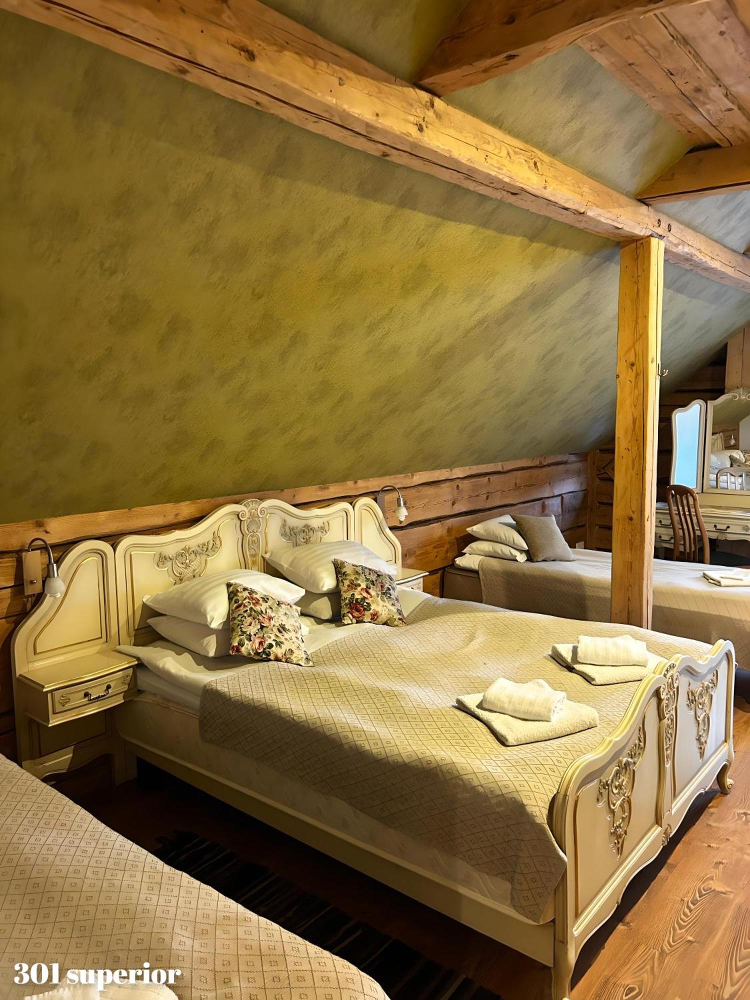Carl Schmidt Guest house